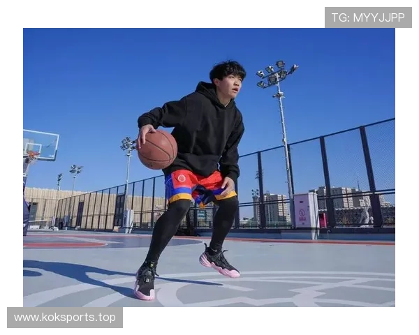 特雷-杨飞跃12000分大关 鹰王展翅书写个人新篇章